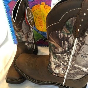 camo justin boots women's